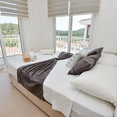 Rana The Royal Links Sarigerme