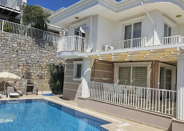 Rana The Royal Links Sarigerme Villa *